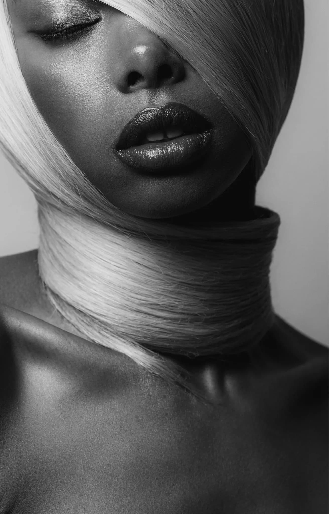 Sculpted Blonde Wrap Closeup